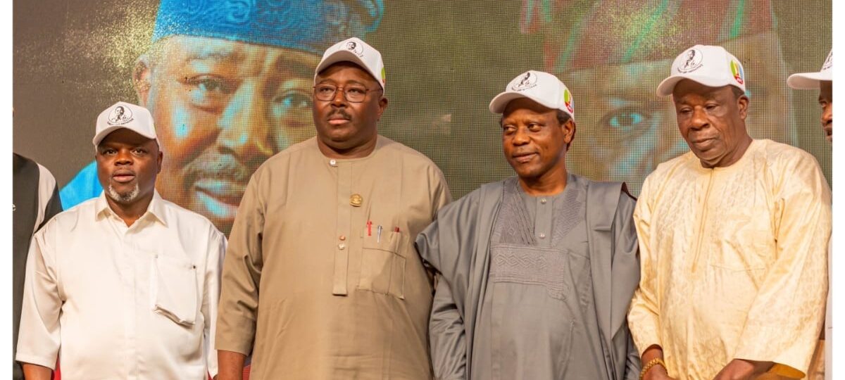 Oyo Obidient leader Sunday Oni, supporters join APC ahead of 2027
