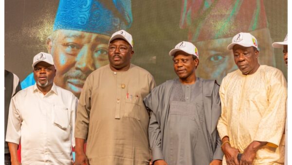 Oyo Obidient leader Sunday Oni, supporters join APC ahead of 2027