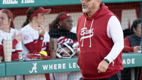 Alabama softball pitcher announces departure from sport