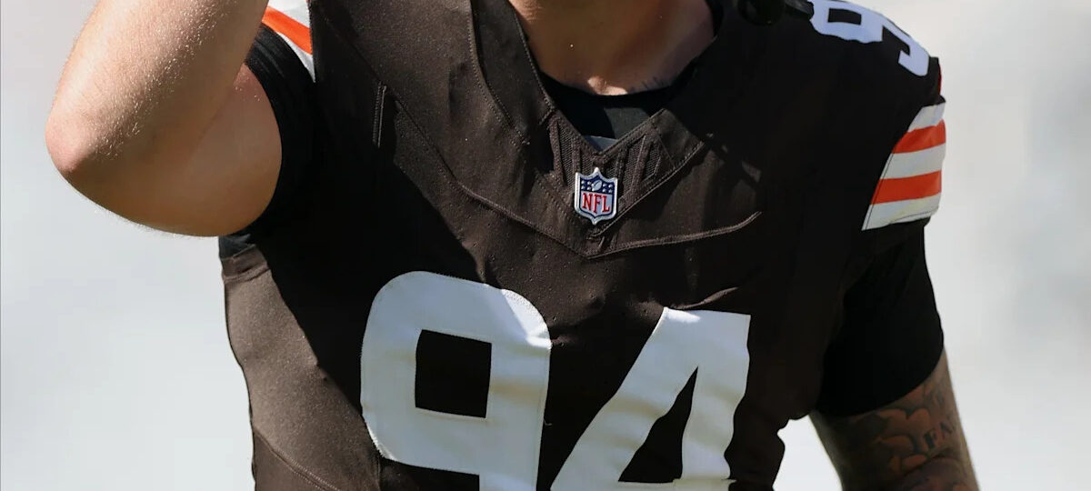 Browns' 2025 first-round pick injured vs. Steelers