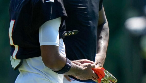 Is Tee Higgins practicing? Will he play Sunday in Miami? What we know