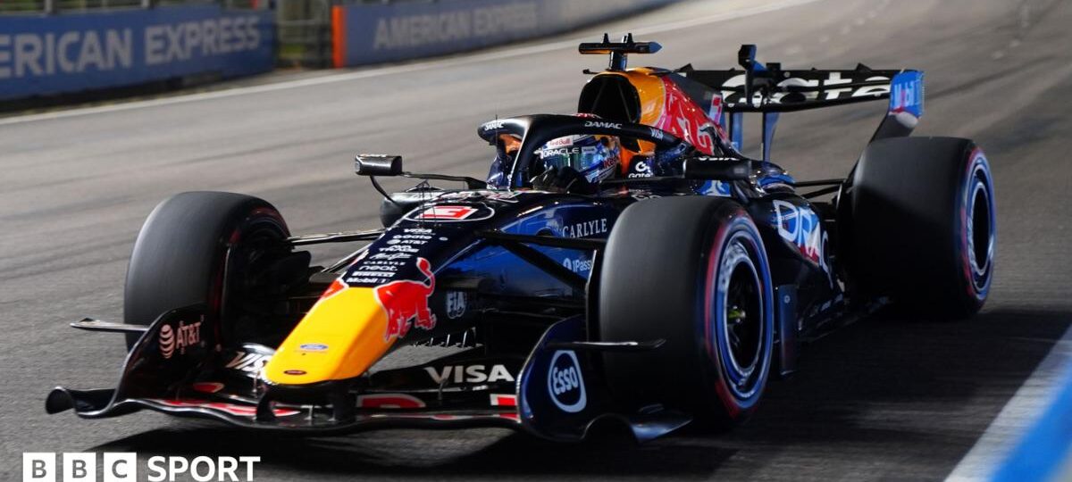 Verstappen beats Ferraris to Singapore pole