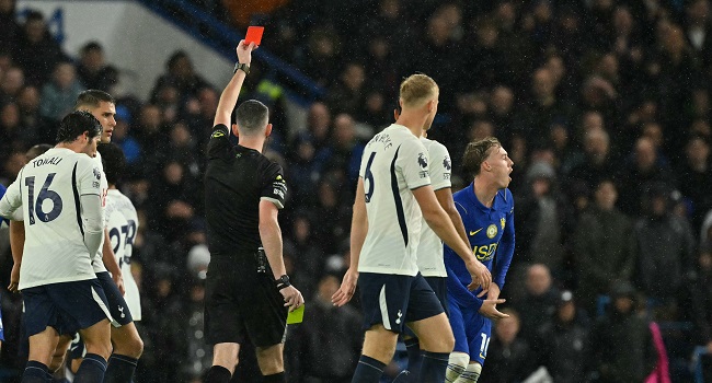 Spurs Seal Rare Win At Chelsea As Palmer Sees Red