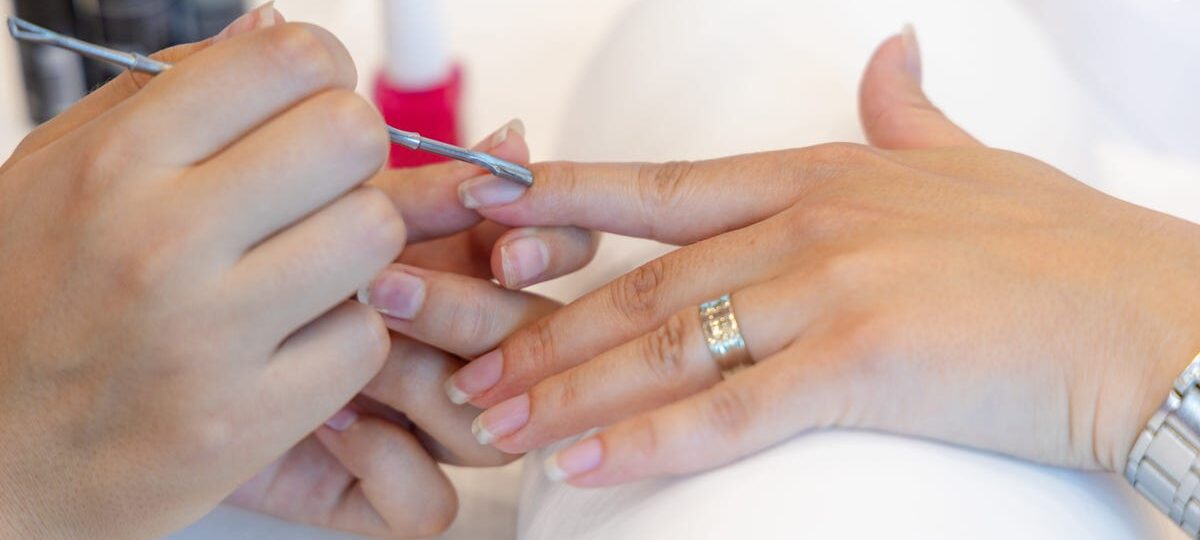 7 red flags to look out for when getting a manicure, according to salon owners