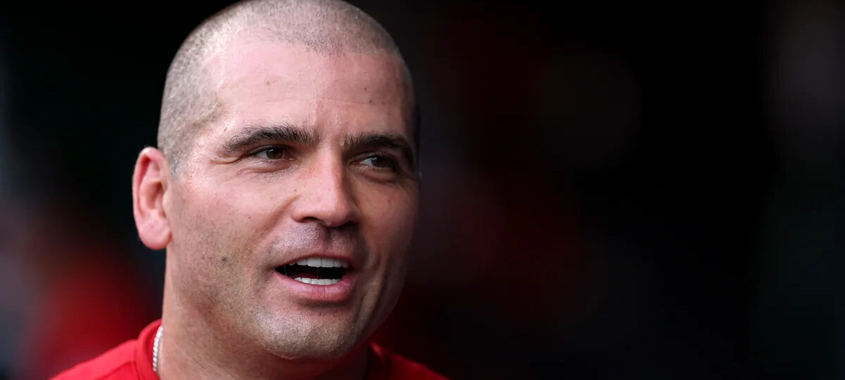 Joey Votto's Zack Wheeler proclamation goes hilariously wrong in Phillies-Braves Game 3