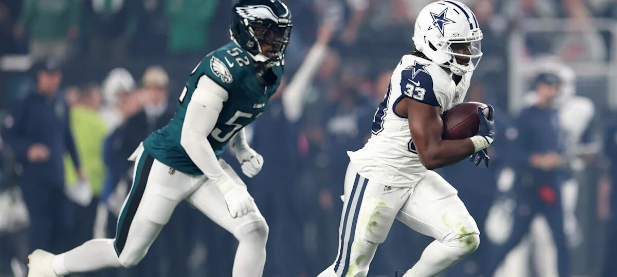 Cowboys lead Eagles 10-7
