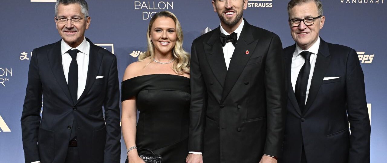Bayern bosses congratulate Kane on Ballon d'Or triumph