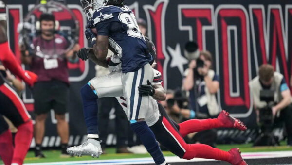 Texans defense blames itself, not coaches, after Cowboys’ CeeDee Lamb torched them in 34-30 loss