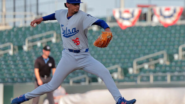 Josue De Paula, Christian Zazueta named Dodgers minor league player, pitcher of year