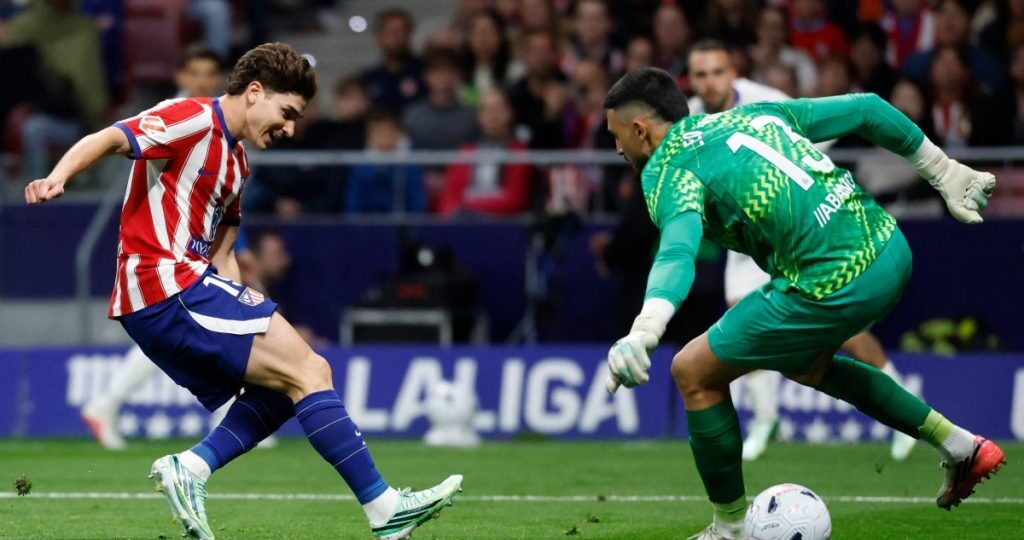 Alvarez fires Atletico to win against Deportivo