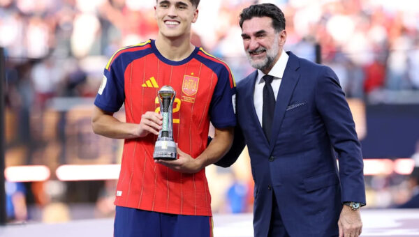 Pau Cubarsi opens up on Barcelona pressure, mental health and life as a teenager: ‘You have to keep fighting’