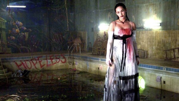 The 20 Best Scary Movies That Had the Perfect Blend of Horror and Camp
