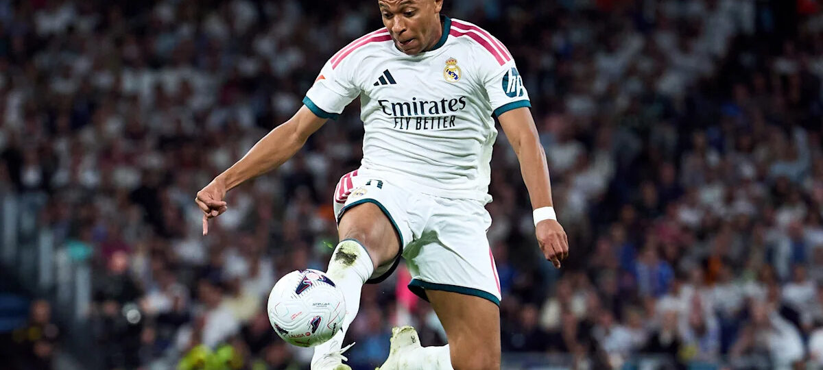 Dumfries, Silva And Vinicius Jr. To Start | 4-2-3-1 Real Madrid Predicted Lineup Vs Roma