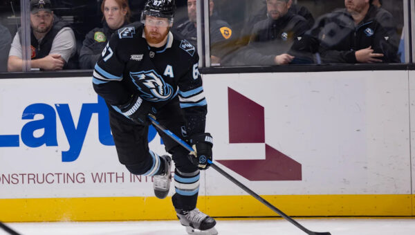 Dmitri Simashev scores his second goal in OT as Mammoth beat Lightning 5-4