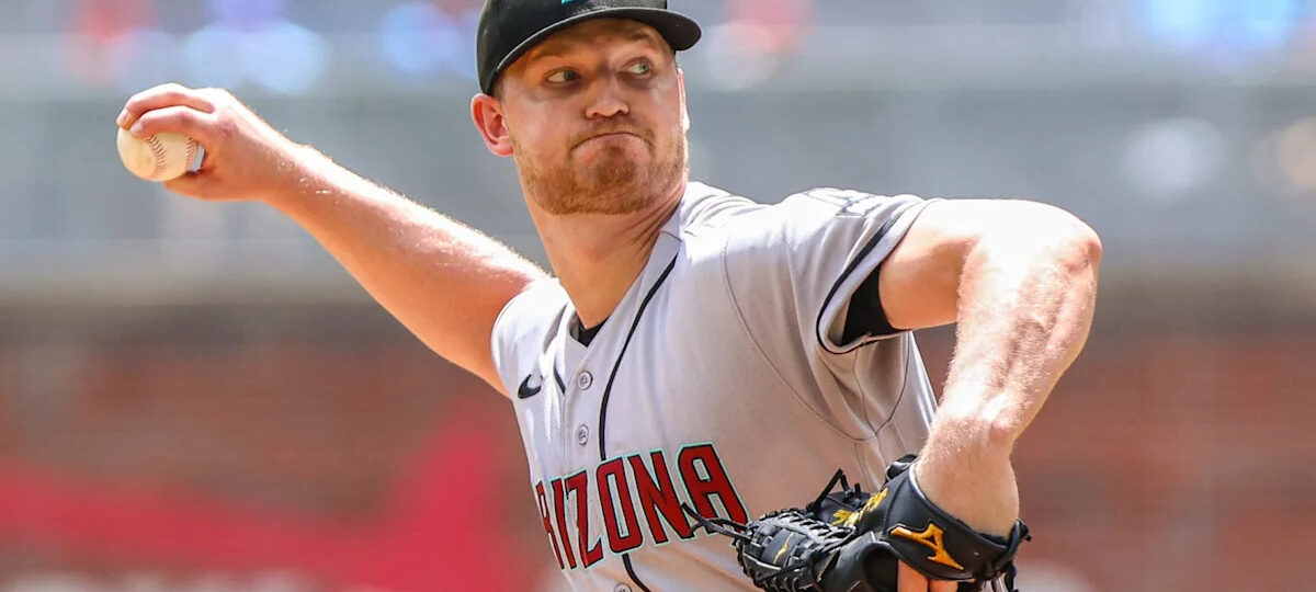 Veteran starter declines Diamondbacks option, hits free agent market
