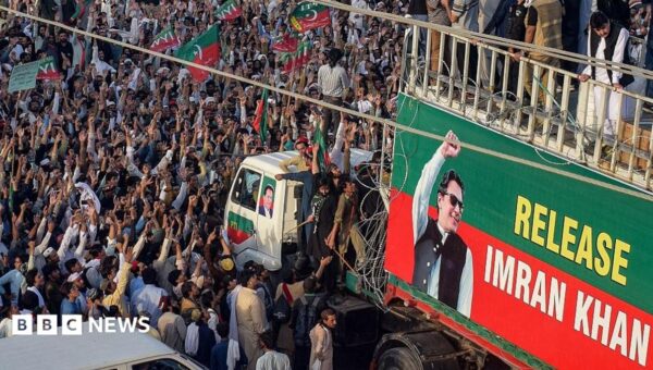 Supporters of jailed ex-PM Imran Khan march to Pakistan capital