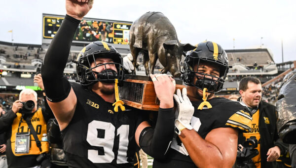 Iowa football vs. Minnesota: Who wins? Final score predictions
