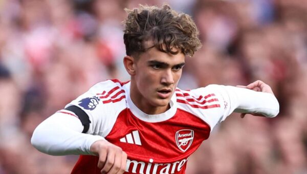 Arsenal lose appeal against Dowman red card in shock Fleetwood defeat