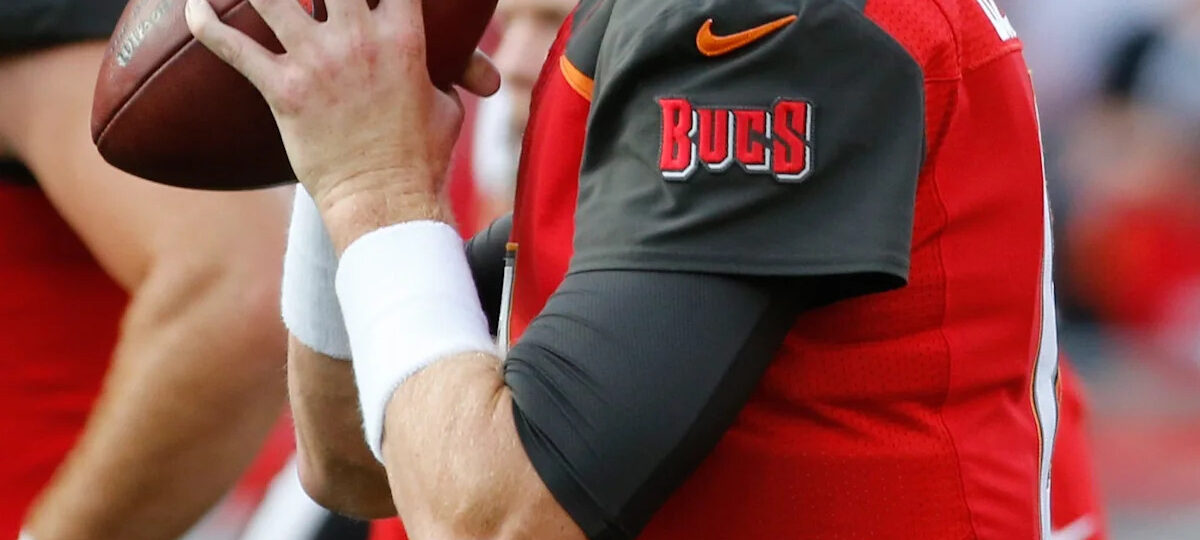 Buccaneers look to end troubling history against Steelers