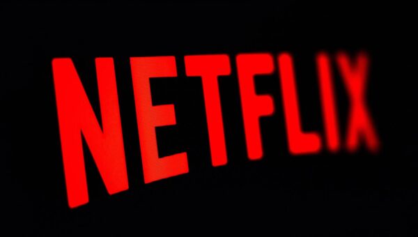 Netflix’s 2-Part Crime Thriller Officially Adds a ‘Last of Us’ Season 3 Star