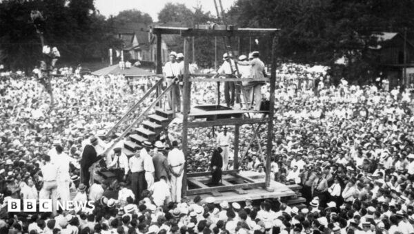 Public executions in the US stopped nearly a century ago, why are they resuming now?