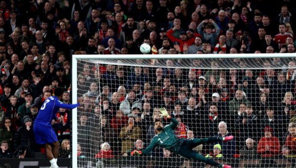 Liverpool beat Chelsea in League Cup shoot-out, Man City survive scare