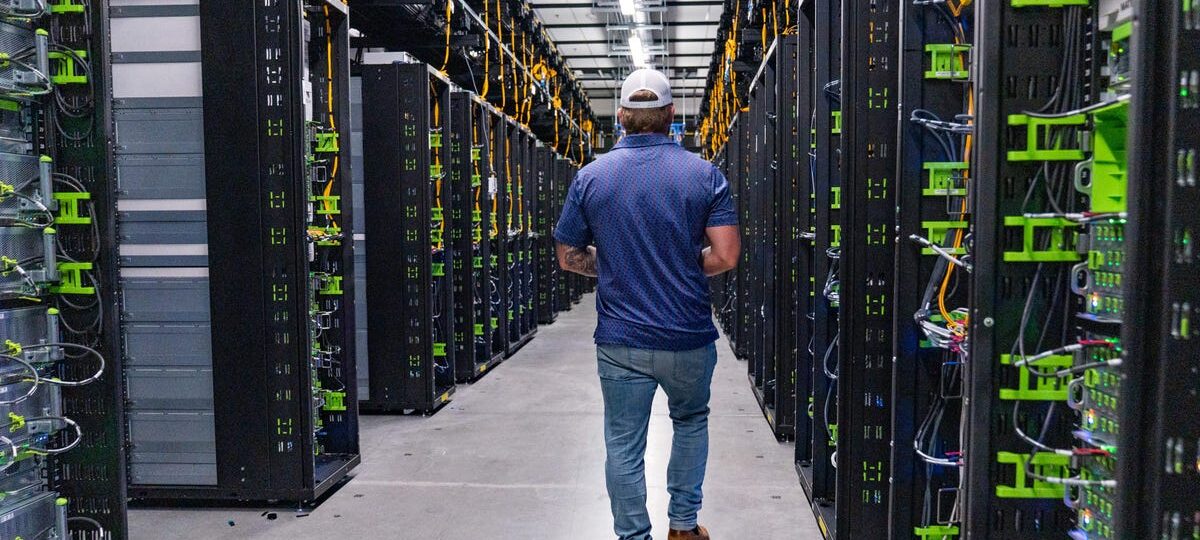 AI was supposed to kill tech jobs. The data on job openings says otherwise.