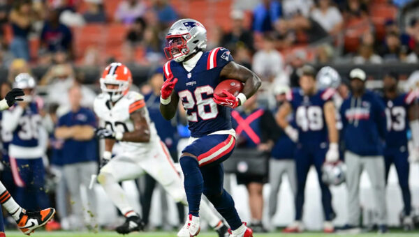 Patriots sign running back Hassan Haskins, cornerback D’Shawn Jamison to practice squad