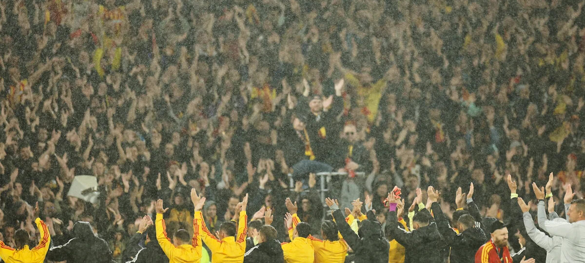 Early season runs grind to a halt as Lyon loses at Lens and Dortmund held by Bremen