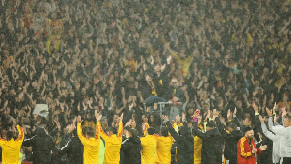 Early season runs grind to a halt as Lyon loses at Lens and Dortmund held by Bremen