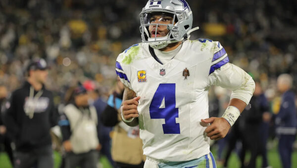 Cowboys vs. Eagles live updates, inactives, where to watch: Saquon Barkley returns as Eagles, without Jalen Hurts, try to snap 4-game skid in NFC East showdown