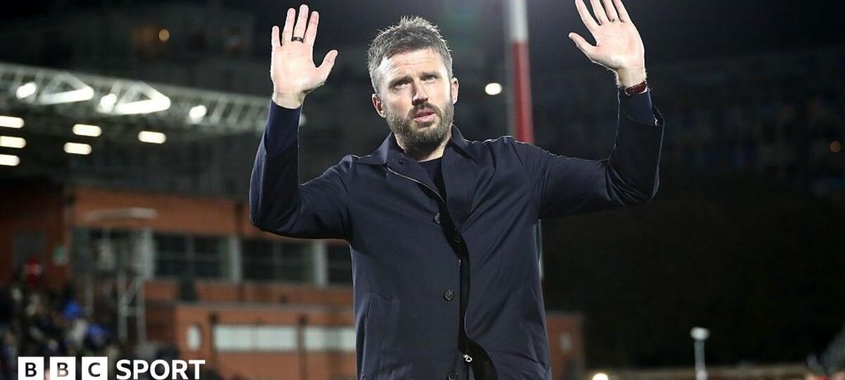 Carrick carrying on as normal as Man Utd eye possible replacements