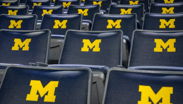 Michigan stuns Western Michigan again as Wolverines hockey nets winner with 0.1 seconds left