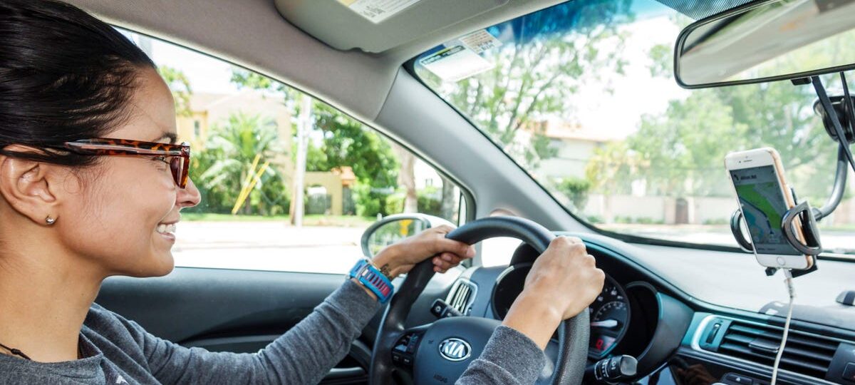 Are you a mom who drives for Uber or Lyft? Take our survey