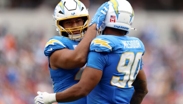 Chargers PFF Grades at the bye: Akheem Mesidor, defense leads the way