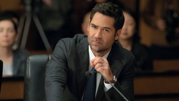 Netflix Officially Adds 4-Part ‘Lincoln Lawyer’ Replacement Next Week