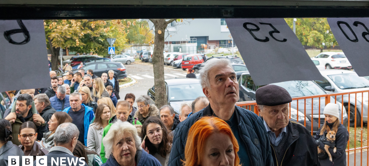 Early reports suggest record high turnout in Serbia elections