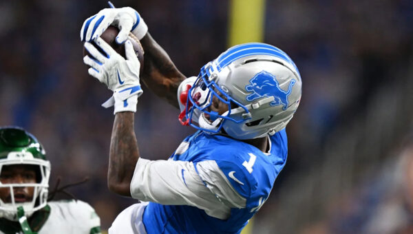 Jameson Williams scores two more TDs in Week 7