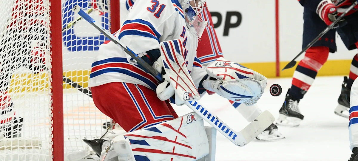 Rangers goalie Igor Shesterkin helped off ice after awkward fall against Capitals