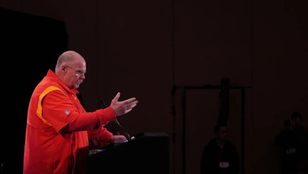 Chiefs’ Patrick Mahomes Breaks Silence on Andy Reid’s Sudden O-Line Benching vs. Raiders