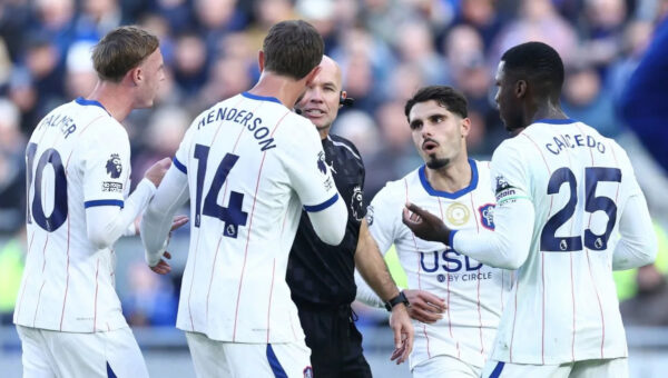 What Xabi Alonso must tell Chelsea players at half time as angry Blues risk red