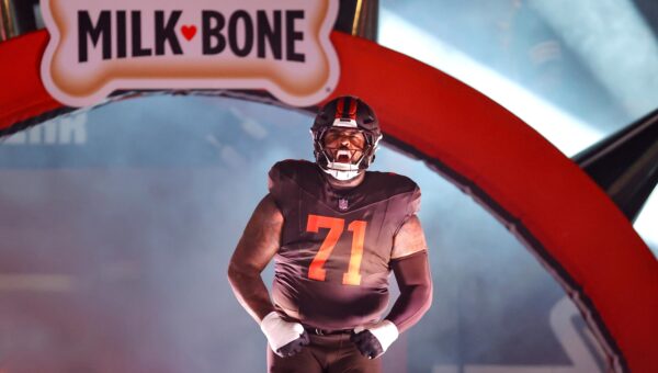 Browns, Steelers final injury reports: Tytus Howard hope, 4 Ques. and 2 Out for Week 8