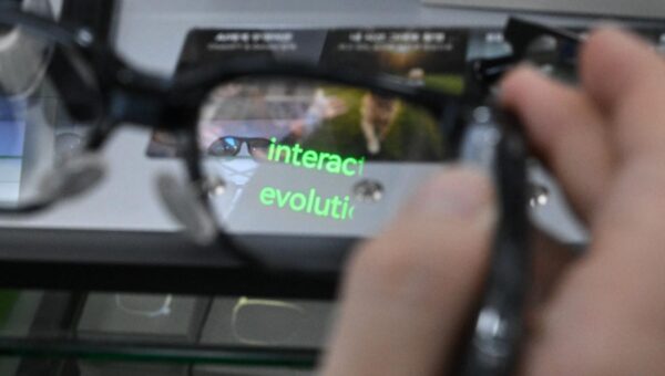 South Korea To Prosecute Students Cheating With Smart Glasses