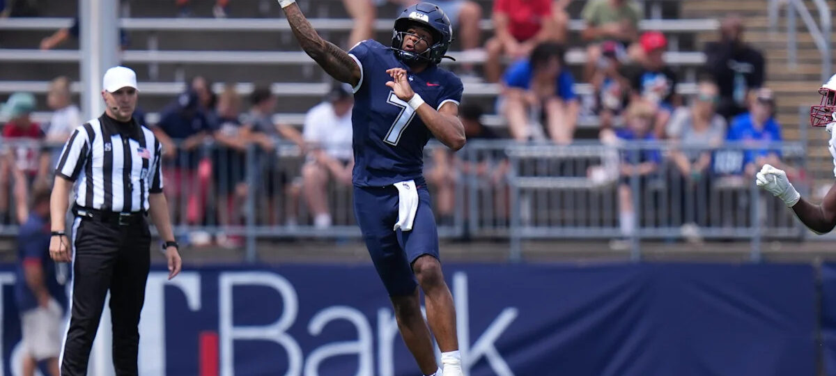 UConn topples Temple, 34-20