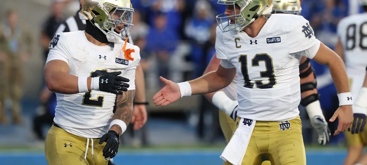 Watch Notre Dame retake the lead before halftime at Navy