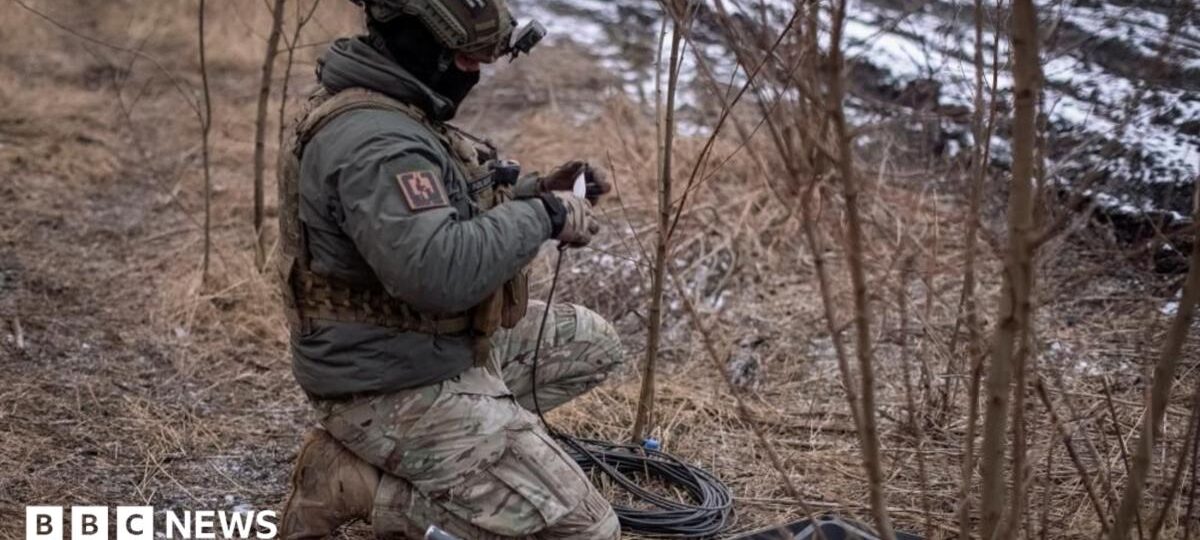 Why is Starlink internet so important on the battlefield in Ukraine?