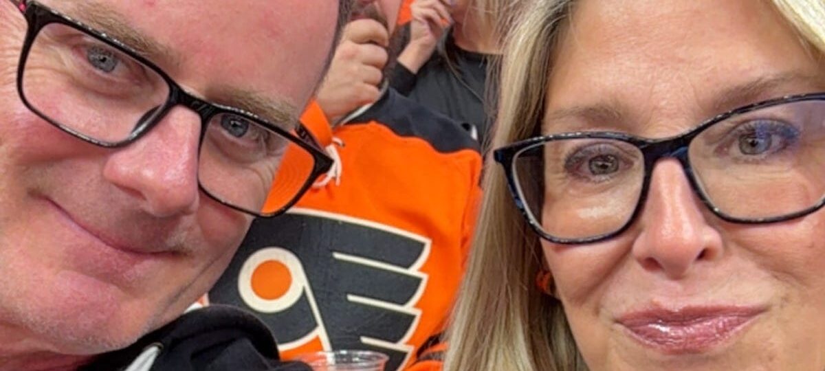 I didn't realize how much I needed a happy moment until I saw 18,000 hockey fans cheering for a stranger