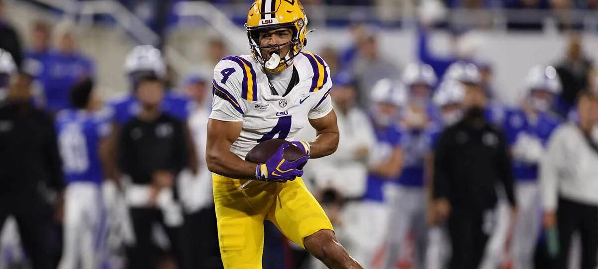 LSU receiver Jackson Harris makes insane WR touchdown throw vs. Kentucky