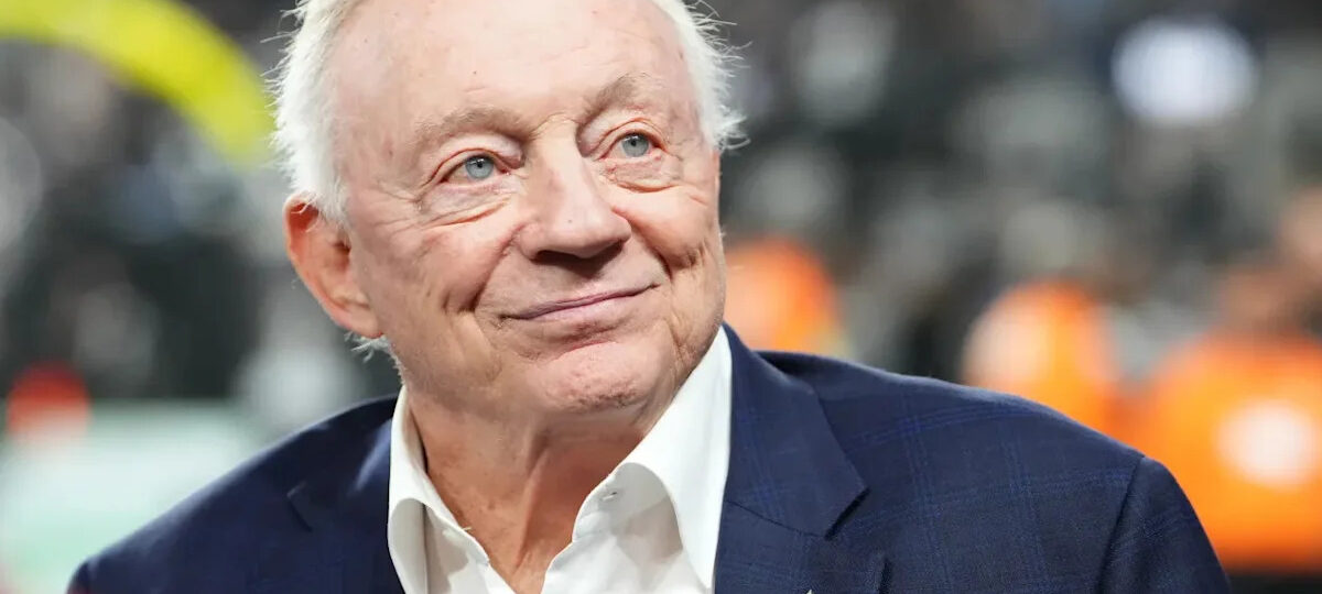 Cowboys reportedly won't stop trying to make trades even with depleted draft capital