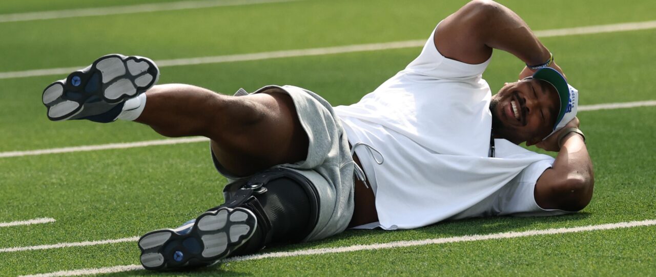Myles Garrett’s latest injury update doesn’t help Rams
